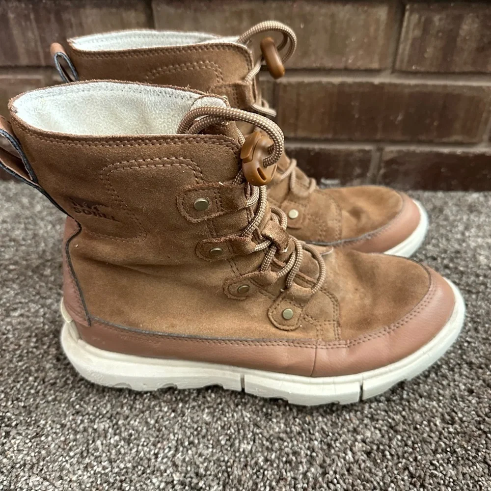 Sorel Explorer Next Joan Waterproof Boots - Size 5 - Good Used Condition